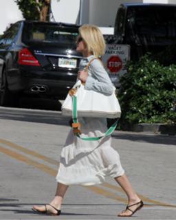 Rachael Taylor feet photo thumbnail