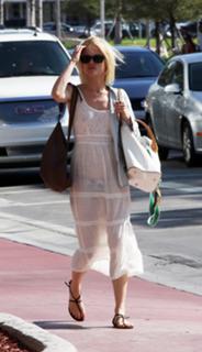 Rachael Taylor feet photo thumbnail