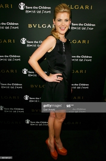 Rachael Taylor feet photo thumbnail