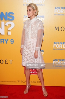 Rachael Taylor feet photo thumbnail