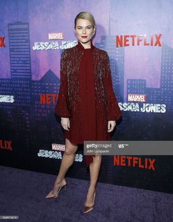 Rachael Taylor feet photo thumbnail