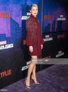 Rachael Taylor feet photo thumbnail