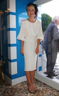 Rachael Taylor feet photo thumbnail