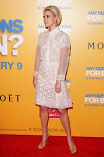 Rachael Taylor feet photo thumbnail