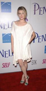 Rachael Taylor feet photo thumbnail