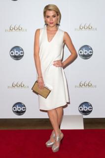 Rachael Taylor feet photo thumbnail
