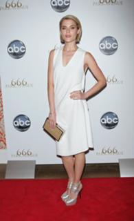 Rachael Taylor feet photo thumbnail
