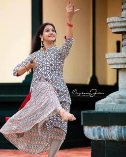 Rachana Narayanankutty feet photo 3