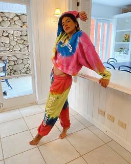 Rachel Apollonio feet photo 11