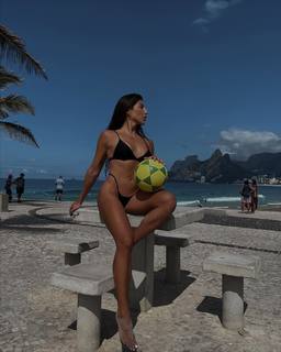 Rachel Apollonio feet photo 14