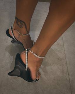 Rachel Apollonio feet photo 4