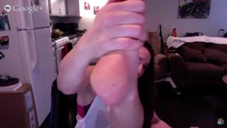 Rachel Ballinger feet photo thumbnail