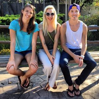Rachel Ballinger feet photo thumbnail