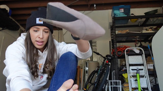 Rachel Ballinger feet photo thumbnail