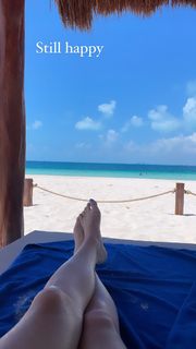 Rachel Ballinger feet photo thumbnail