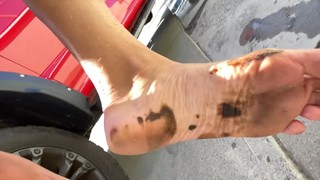 Rachel Ballinger feet photo thumbnail