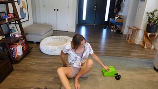 Rachel Ballinger feet photo thumbnail