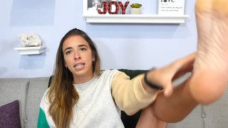 Rachel Ballinger feet photo thumbnail