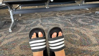 Rachel Ballinger feet photo thumbnail