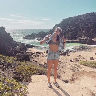 Rachel Ballinger feet photo thumbnail