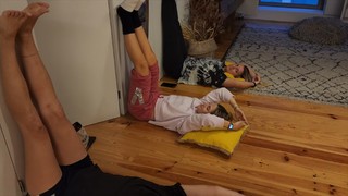 Rachel Ballinger feet photo thumbnail