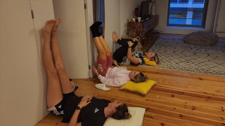 Rachel Ballinger feet photo thumbnail