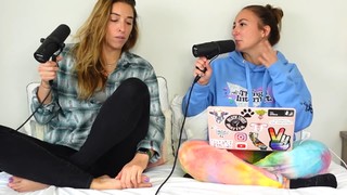 Rachel Ballinger feet photo thumbnail