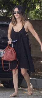 Rachel Bilson feet photo thumbnail