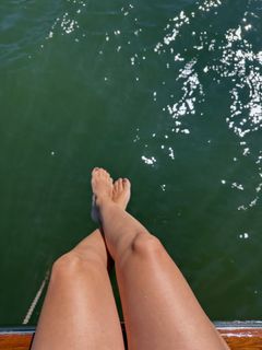 Rachel Bilson feet photo 2