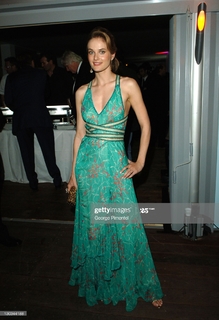 Rachel Blanchard feet photo thumbnail