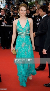 Rachel Blanchard feet photo thumbnail