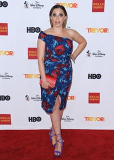 Rachel Bloom feet photo 10