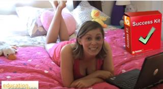 Rachel Bloom feet photo 5