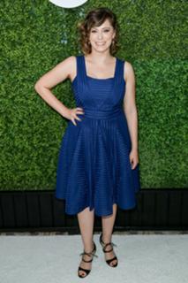 Rachel Bloom feet photo 15