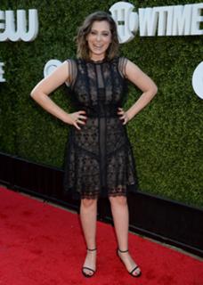 Rachel Bloom feet photo 11