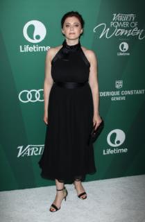 Rachel Bloom feet photo 5