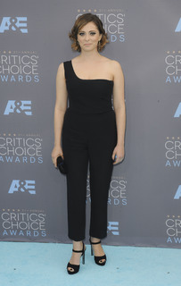 Rachel Bloom feet photo 17
