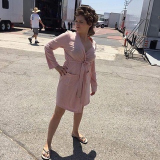 Rachel Bloom feet photo 12
