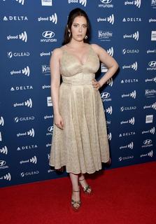 Rachel Bloom feet photo 6