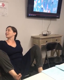 Rachel Bloom feet photo 16
