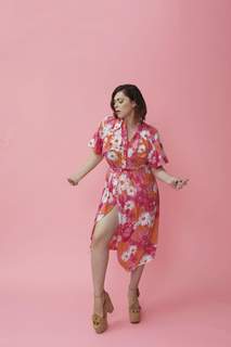 Rachel Bloom feet photo 12