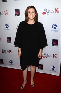 Rachel Bloom feet photo 6