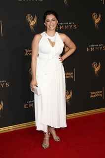 Rachel Bloom feet photo 18