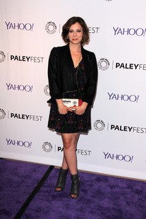 Rachel Bloom feet photo 12