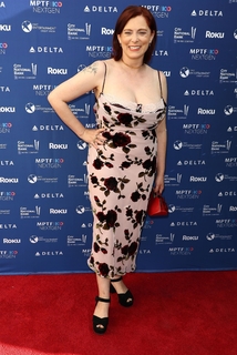Rachel Bloom feet photo 8