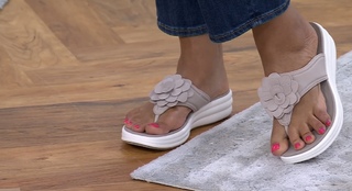 Rachel Boesing feet photo 13