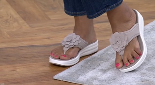 Rachel Boesing feet photo 10