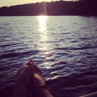 Rachel Bonnetta feet photo thumbnail