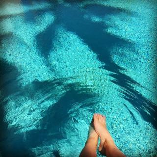 Rachel Bonnetta feet photo thumbnail