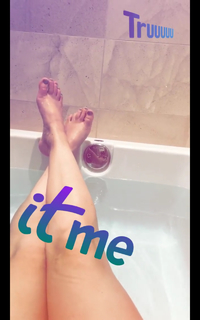 Rachel Bonnetta feet photo thumbnail